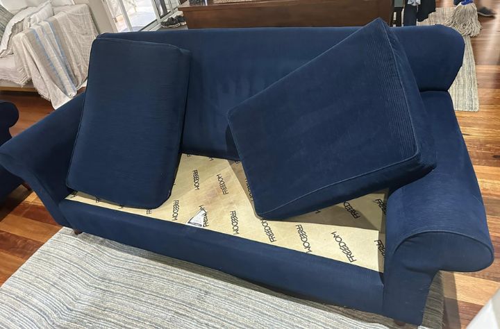 How Steam Cleaning Works for Upholstery thumbnail