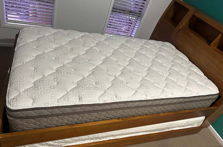 Why Does My Mattress Still Smell After Cleaning? thumbnail